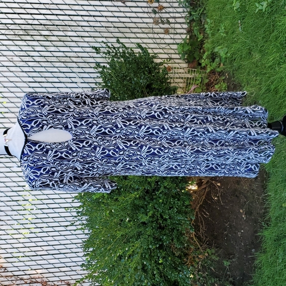 Dress - Picture 2 of 8